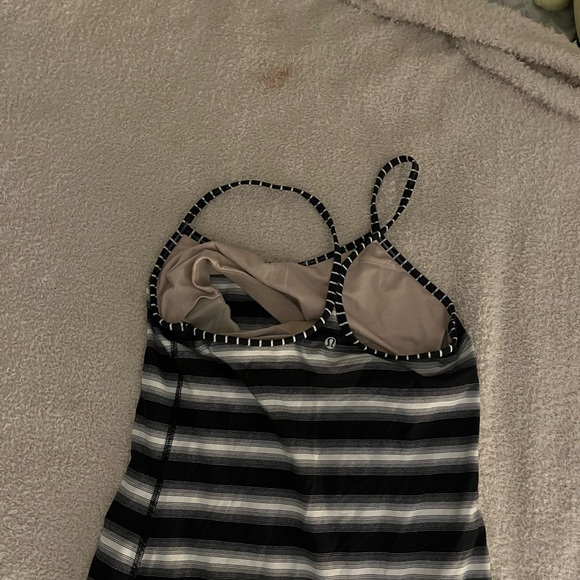 Lululemon top - Picture 2 of 2